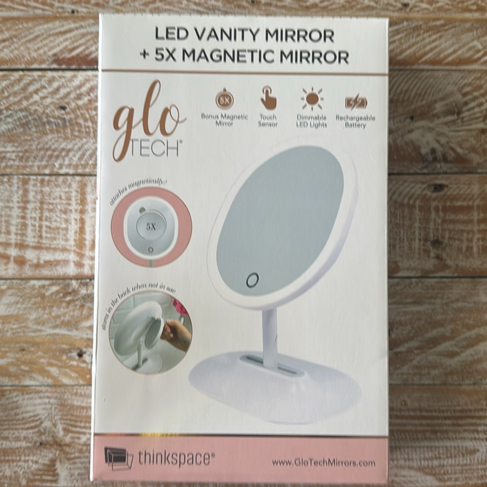 🌟GLO Tech Vanity Mirror + Bonus Mirror 🌟 (light broke)